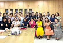 TỌA ĐÀM “ĐÁNH GIÁ CHƯƠNG TRÌNH ĐÀO TẠO TIẾNG ANH THƯƠNG MẠI VÀ HỌC THUẬT (EAB) VÀ TIẾNG ANH CHUYÊN NGÀNH (ESP) THEO CHUẨN ĐẦU RA (OBE)”