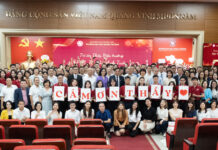 KHOA TIẾNG ANH CHUYÊN NGÀNH TRI ÂN THẦY HIỆU TRƯỞNG PGS, TS. BÙI ANH TUẤN – MỘT THẬP KỶ DẪN DẮT CON THUYỀN NGOẠI THƯƠNG VƯƠN KHƠI